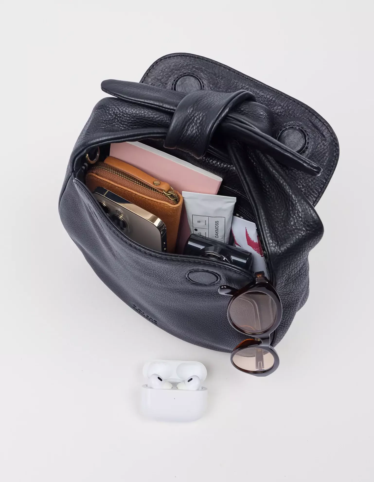 O MY BAG Coco Crossaint Black Soft Grain Leather Bag Handtasche Leder schwarz